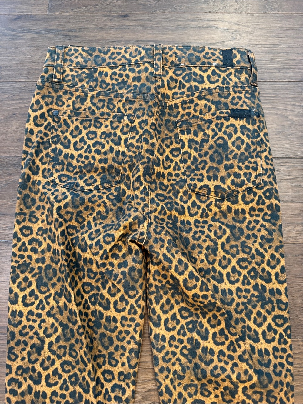 7 For All Mankind Leopard Print Flared Jeans Size 26 - C61-028 - Picture 8 of 8